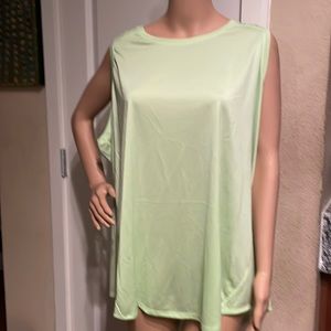 NWT tek gear performance tank